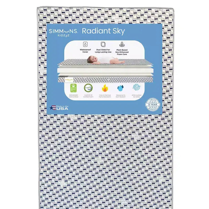 Matelas de lit de bébé et de tout-petit double face Simmons Kids – Radiant Sky : Ferme, mousse haute densité, housse imperméable, 3,8 kg