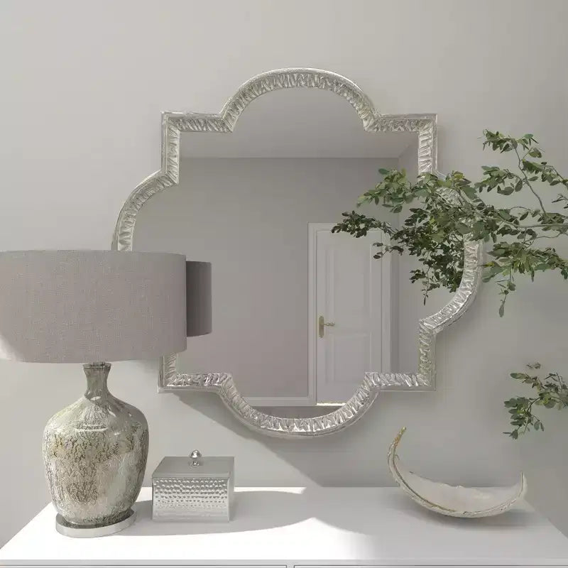Miroir Mural Quadrilobe en Aluminium Gris - Olivia & May