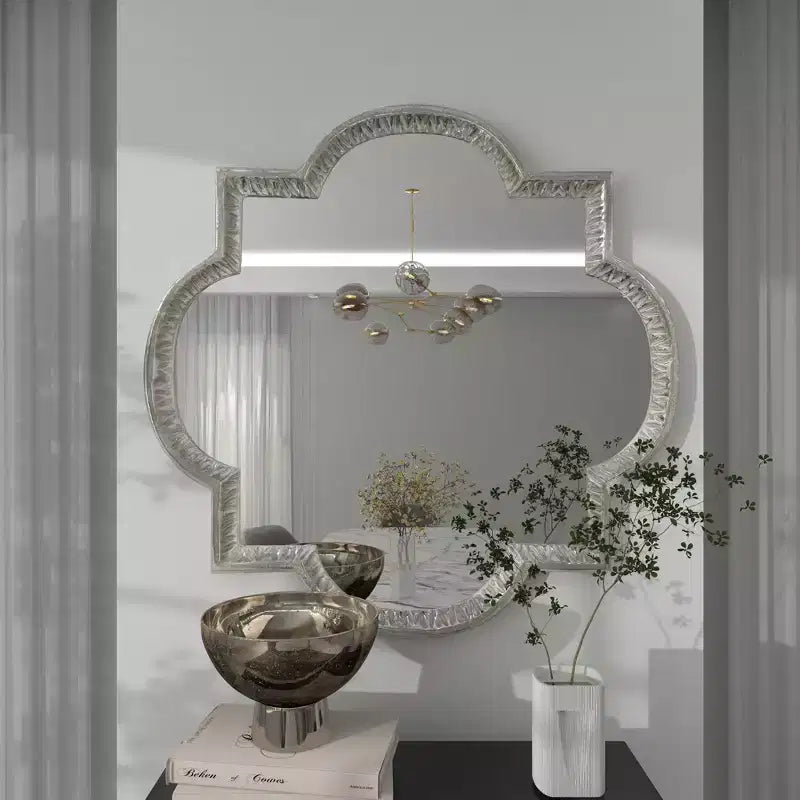 Miroir Mural Quadrilobe en Aluminium Gris - Olivia & May