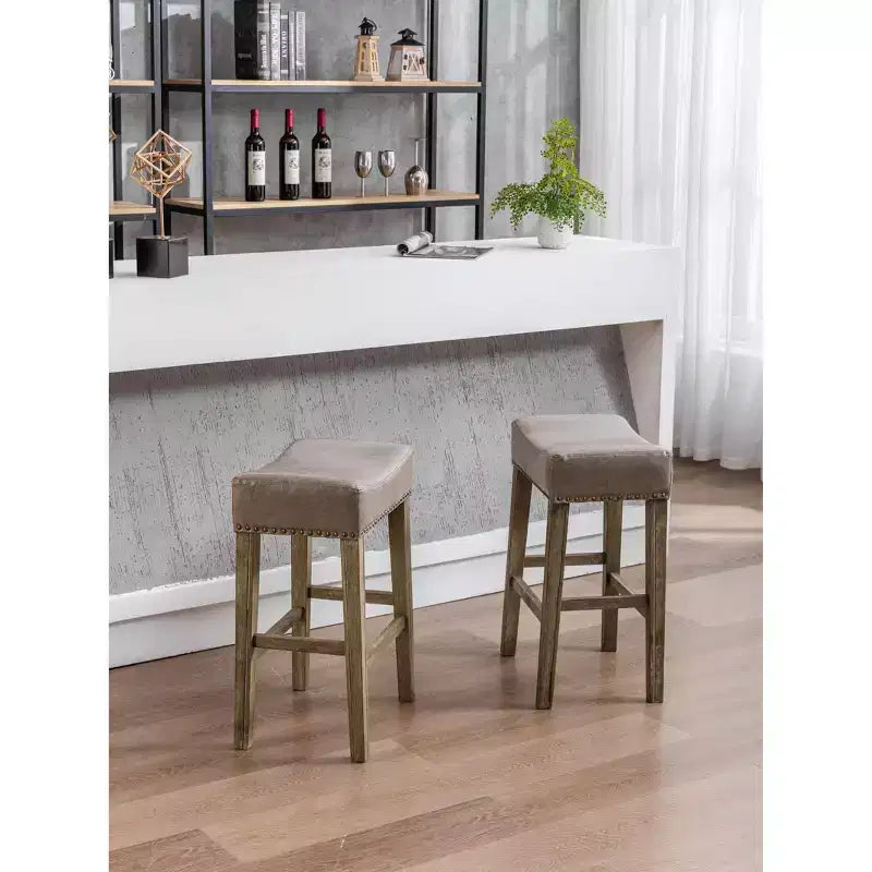 TROPOW Tabourets de bar en cuir PU 26 po, Tabourets de bar modernes avec garniture cloutée en selle, Chaises d'îlot, Tabourets de comptoir sans dossier rembourrés