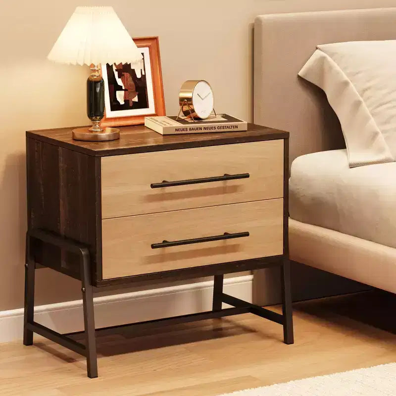 Table de chevet GustoWave avec tiroirs, table de chevet de 60 cm de large avec rangement, table d'appoint en bois clair avec pieds en métal, table de chevet marron foncé