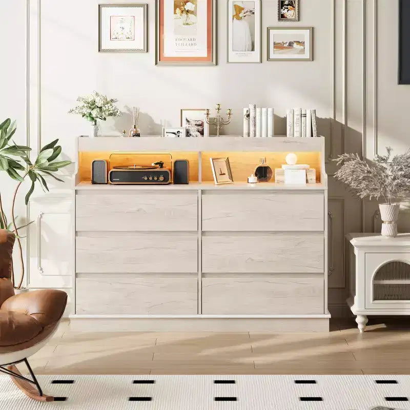 Commode en chêne pour chambre à coucher avec 6 tiroirs, commode moderne avec lumières LED et station de charge, armoire de rangement spacieuse pour salon ou couloir
