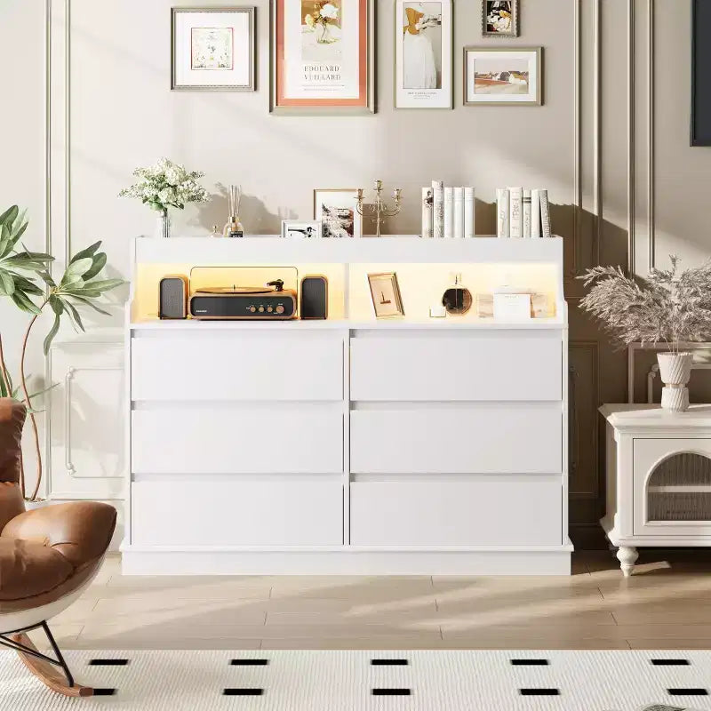Commode en chêne pour chambre à coucher avec 6 tiroirs, commode moderne avec lumières LED et station de charge, armoire de rangement spacieuse pour salon ou couloir