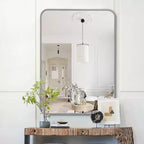 Miroir de salle de bain rectangulaire Okak avec cadre en aluminium, miroir de courtoisie à coins arrondis, miroir mural pour salon, salle de bain