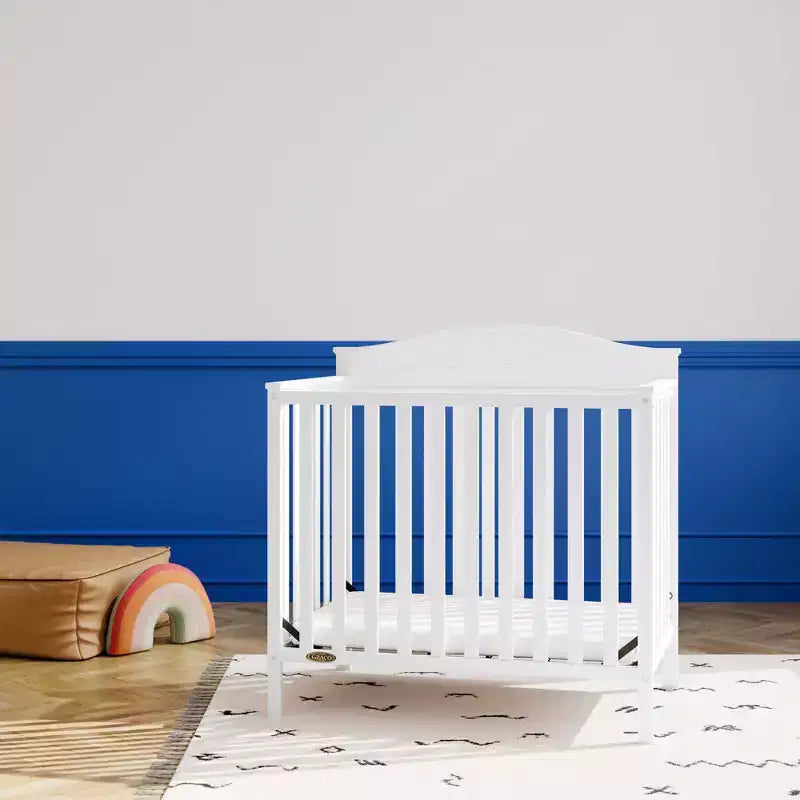 Mini-lit convertible 4-en-1 Graco Stella avec matelas