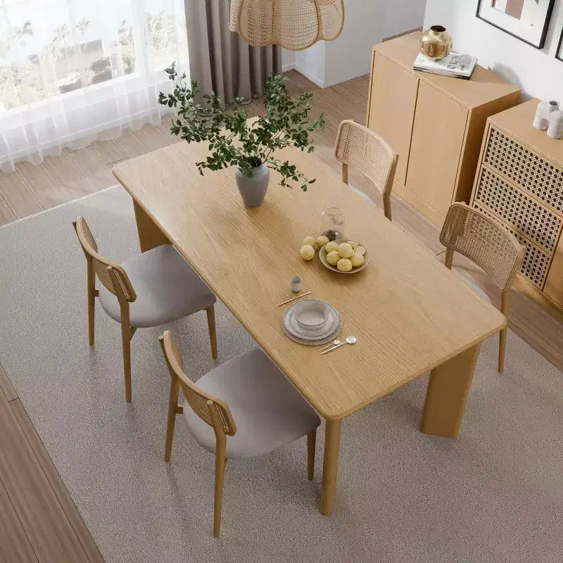 Table à manger carrée noire de 170 cm pour plusieurs personnes, idéale pour la salle à manger et le salon.