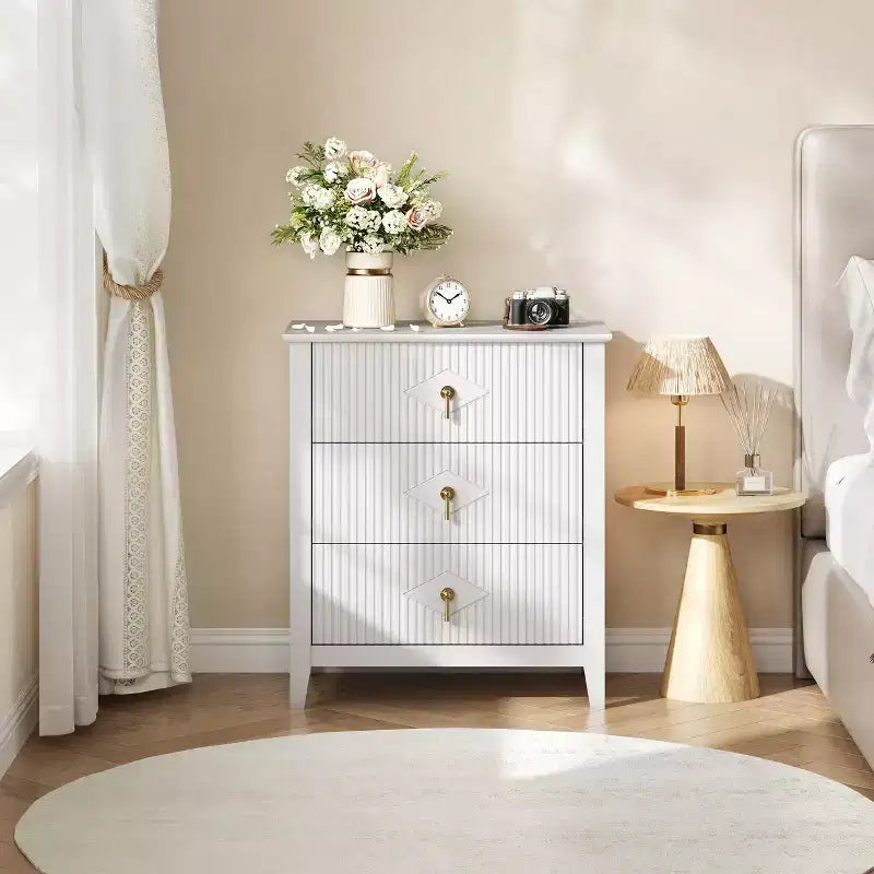 Commode GustoWave pour chambre à coucher avec 3 tiroirs, commode moderne de 71 cm de large avec poignée métallique, organisateur de tiroirs en bois pour chambre à coucher, salon