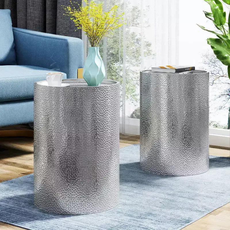 Tables d'appoint rondes modernes Okak avec marques de marteau, tables d'appoint cylindriques avec motif rainuré, tables de canapé pour salon, chambre, lot de 2