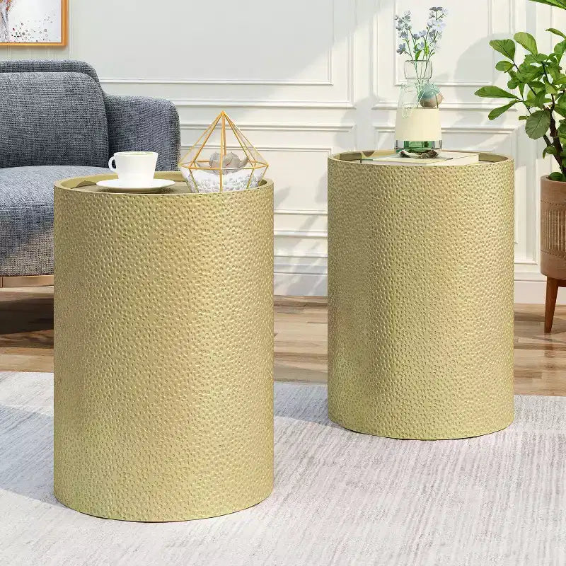 Tables d'appoint rondes modernes Okak avec marques de marteau, tables d'appoint cylindriques avec motif rainuré, tables de canapé pour salon, chambre, lot de 2