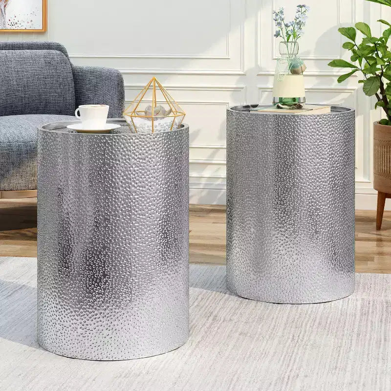 Tables d'appoint rondes modernes Okak avec marques de marteau, tables d'appoint cylindriques avec motif rainuré, tables de canapé pour salon, chambre, lot de 2