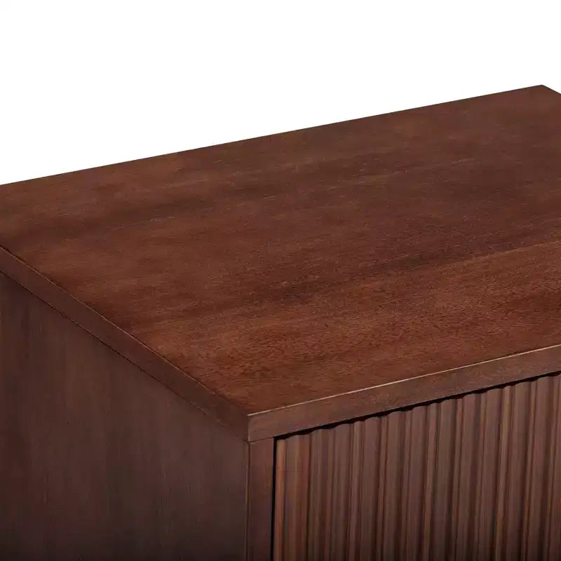 Table de chevet à 2 tiroirs Teamson Home Tremolo, style bohème moderne, en bois massif avec façades cannelées contemporaines