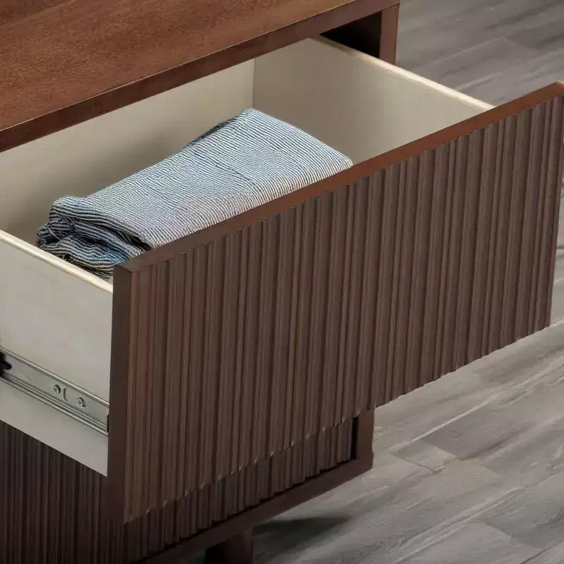 Table de chevet à 2 tiroirs Teamson Home Tremolo, style bohème moderne, en bois massif avec façades cannelées contemporaines