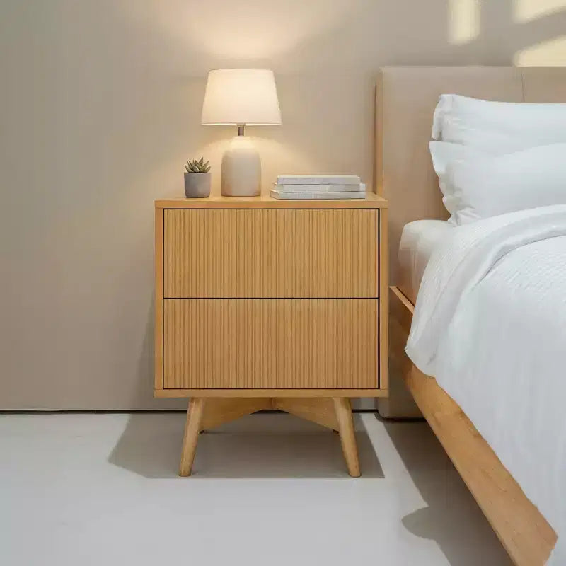 Table de chevet à 2 tiroirs Teamson Home Tremolo, style bohème moderne, en bois massif avec façades cannelées contemporaines