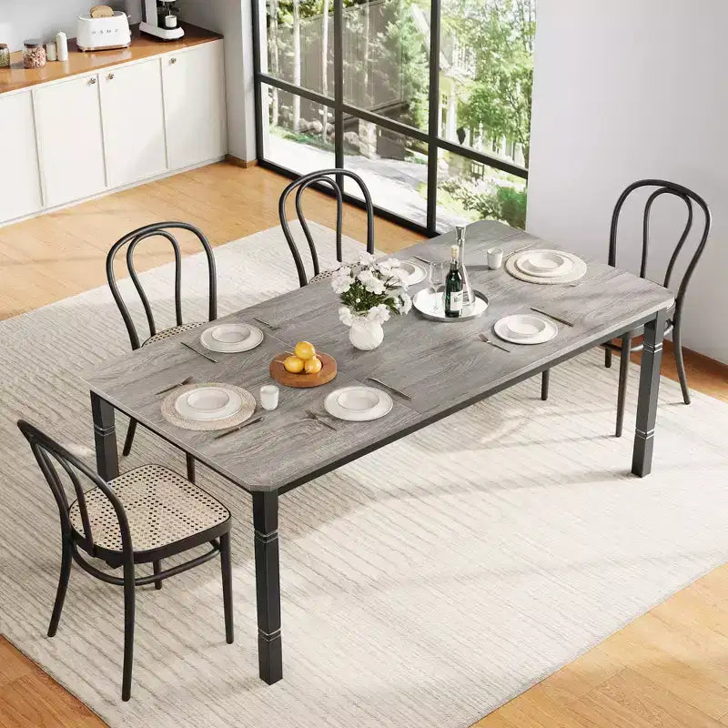 Grande table à manger, pour 6 à 8 personnes - Table à manger rectangulaire en bois, style ferme moderne, avec pieds robustes en métal, adaptée aux salles à manger.