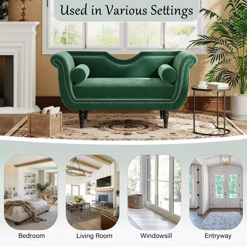 Banc en velours Christopher Knight Home Baird avec garniture cloutée et bras incurvés, 2 oreillers et pieds en bois