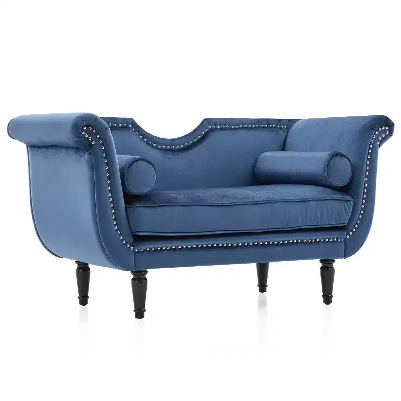 Banc en velours Christopher Knight Home Baird avec garniture cloutée et bras incurvés, 2 oreillers et pieds en bois