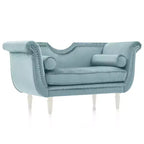 Banc en velours Christopher Knight Home Baird avec garniture cloutée et bras incurvés, 2 oreillers et pieds en bois