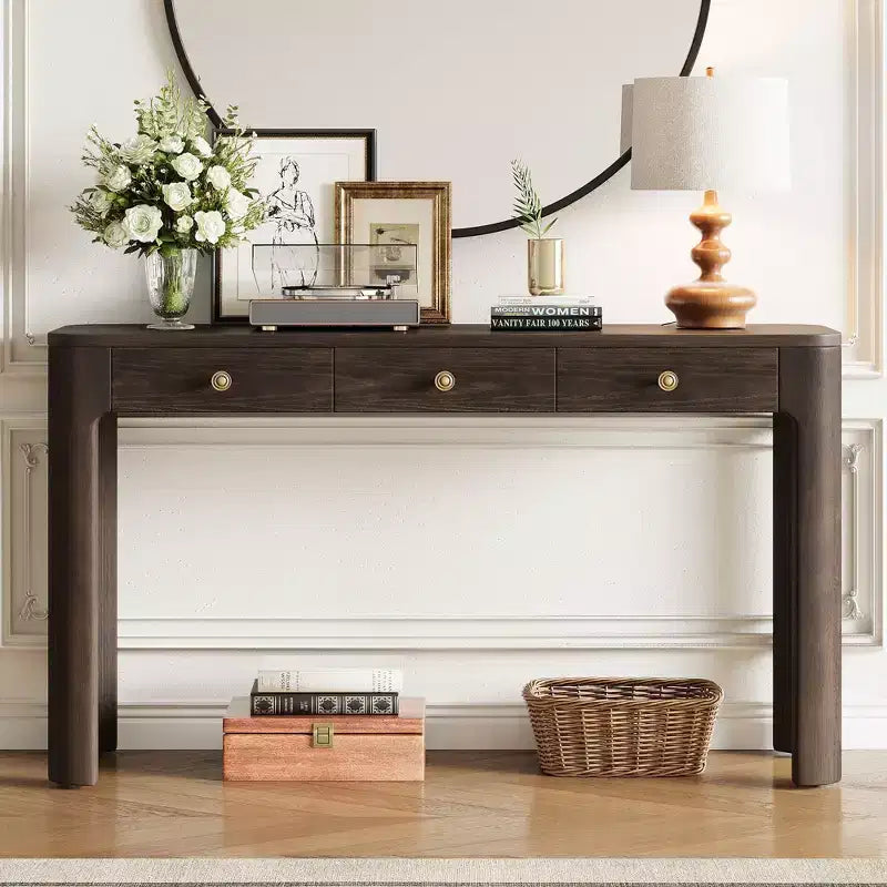 Console Okak en placage de bois vintage avec 3 tiroirs de rangement et coins arrondis, table d'entrée élégante pour foyer, couloir, salon