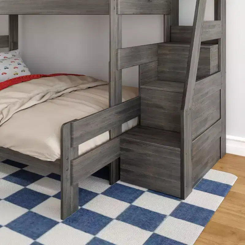 Lit superposé Max & Lily Modern Farmhouse double XL sur grand lit avec escalier
