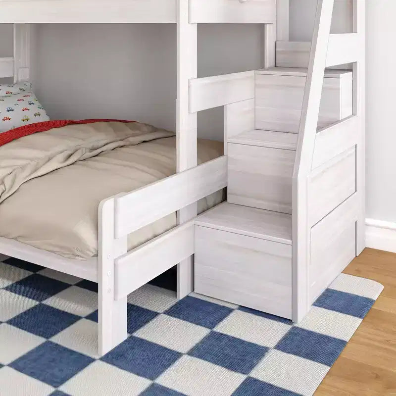 Lit superposé Max & Lily Modern Farmhouse double XL sur grand lit avec escalier