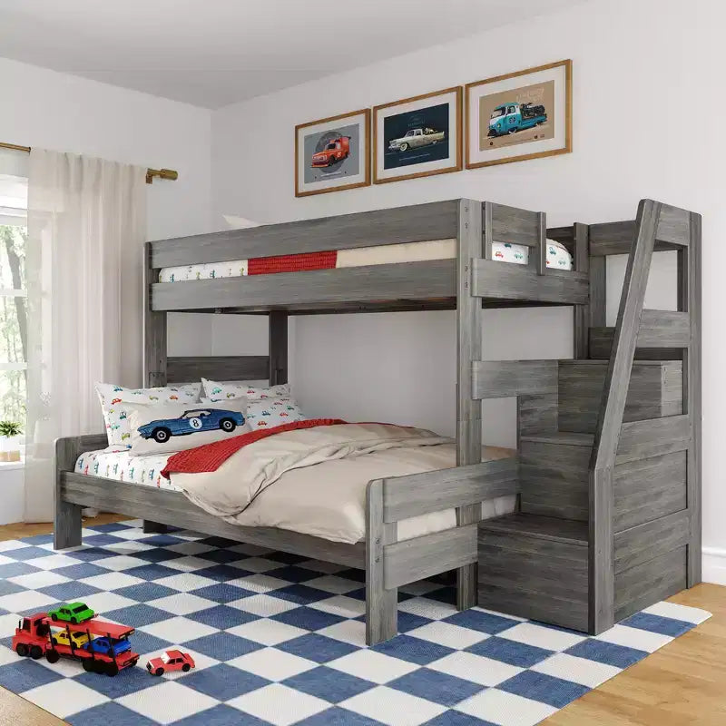 Lit superposé Max & Lily Modern Farmhouse double XL sur grand lit avec escalier
