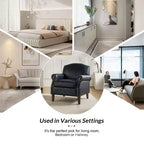 Fauteuil transitoire Gianluigi en cuir vegan avec garniture cloutée pour chambre et salon | ART OF LIVING DESIGNS