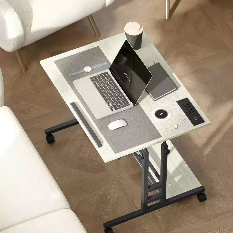 Bureau Debout HOMCOM avec Prises Électriques, Bureau Réglable en Hauteur avec Plateau Inclinable, Roues Verrouillables, Étagère, pour Bureau à Domicile