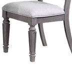 Lot de 2 chaises de salle à manger Royal Hampton, Sculptées, à dossier échelle, Bois gris clair