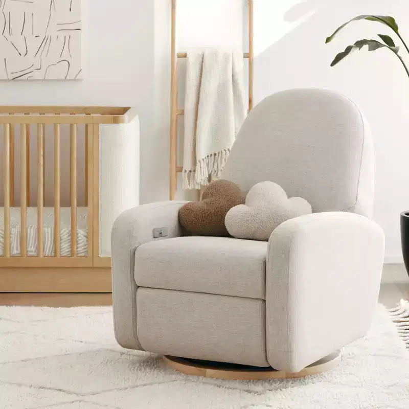 Fauteuil inclinable et pivotant Nami de Babyletto avec port USB