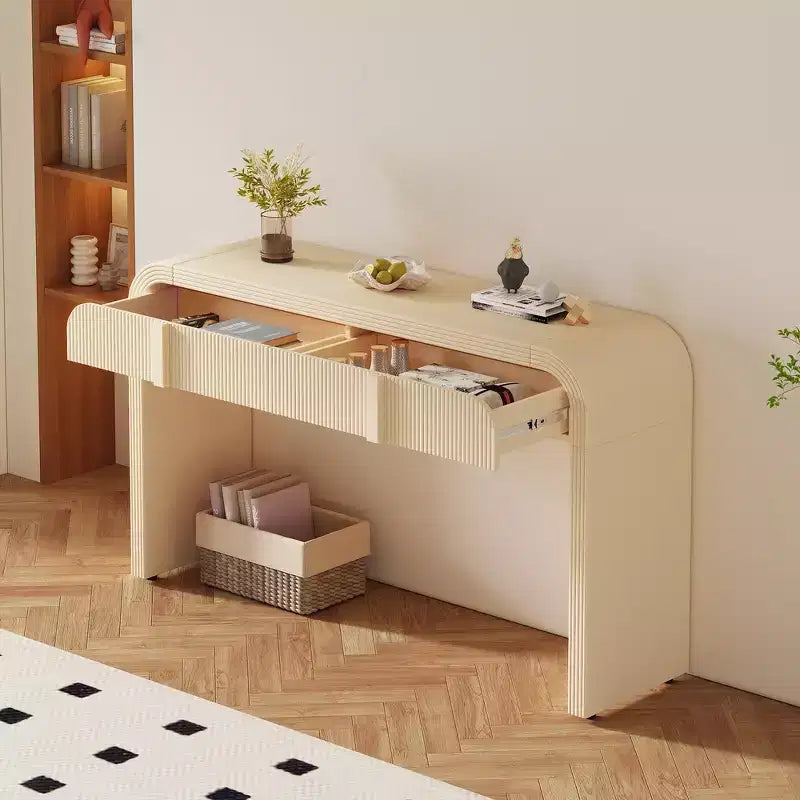 Console d'entrée minimaliste Whisen avec courbes douces et arrondies, tiroirs rainurés élégants et surface brillante durable
