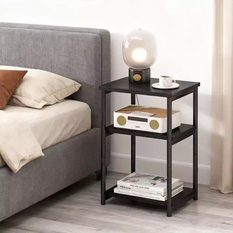 Table d'appoint de canapé moderne, petite table de chevet à 3 niveaux en bois avec cadre en métal, table de chevet d'appoint pour petit espace