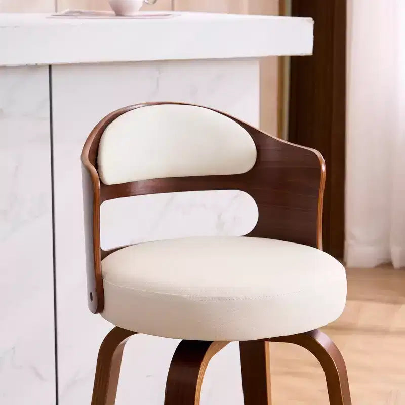 Lot de 2 tabourets de bar pivotants FERPIT 26 en similicuir avec pieds en bois courbé