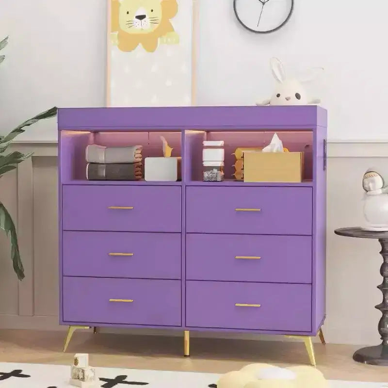Commode à langer avec tiroirs, Commode bébé avec plan à langer, Prise électrique, Lumière LED et pieds en métal, Station de change