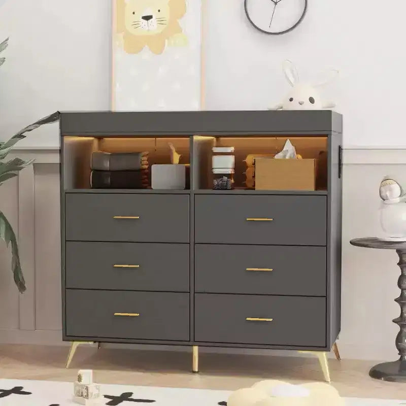 Commode à langer avec tiroirs, Commode bébé avec plan à langer, Prise électrique, Lumière LED et pieds en métal, Station de change