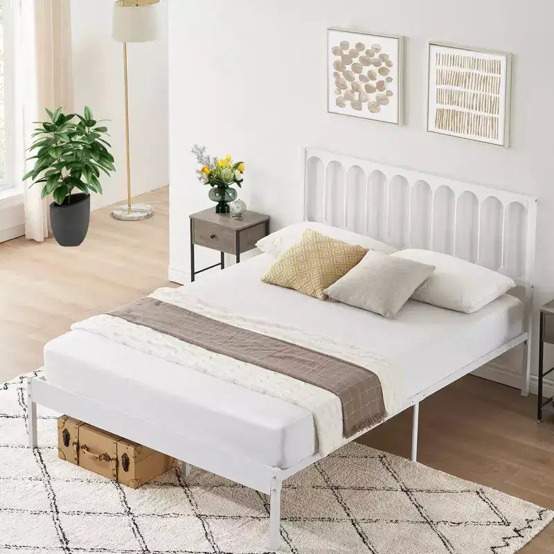 Cadre de lit plateforme pleine grandeur, cadre de lit en métal avec tête de lit, espace de rangement de 32 cm en dessous, aucun sommier tapissier requis, silencieux, noir