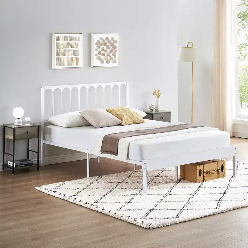 Cadre de lit plateforme pleine grandeur, cadre de lit en métal avec tête de lit, espace de rangement de 32 cm en dessous, aucun sommier tapissier requis, silencieux, noir