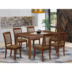 Table de salle à manger HomeStock 7 pièces rectangulaire en bois massif finition acajou avec 6 chaises à dossier à lattes