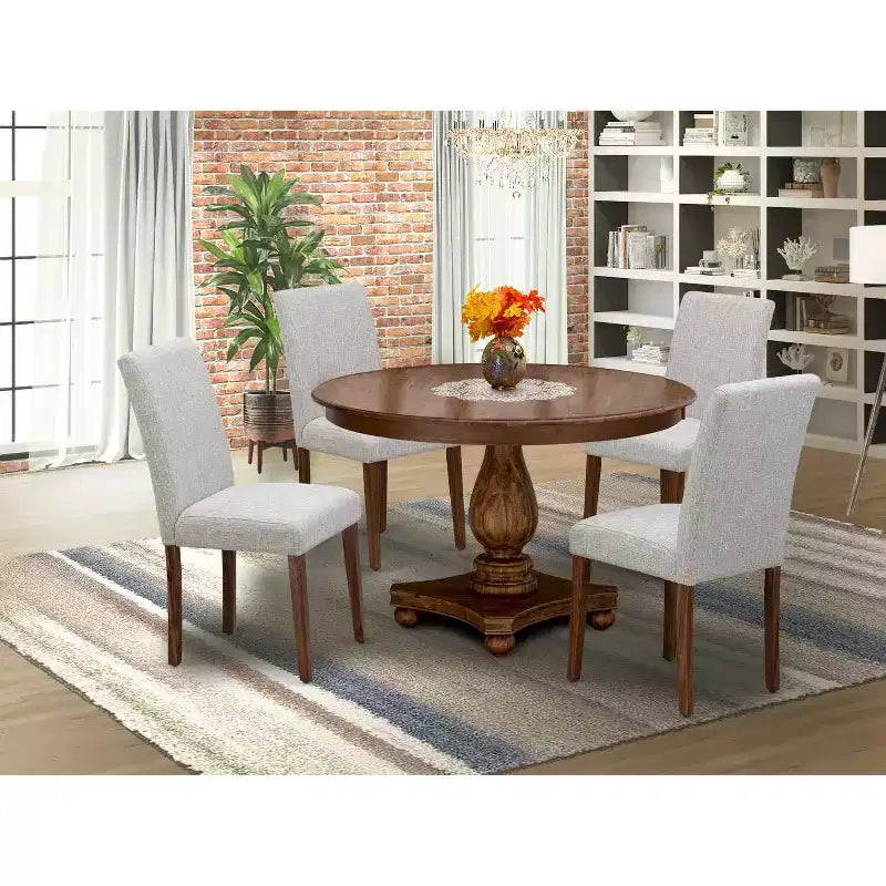 Table de salle à manger HomeStock 5 pièces en bois massif finition chêne naturel avec 4 chaises Parson