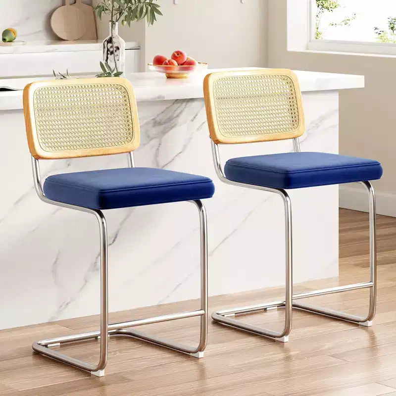 Okak Lot de 2 tabourets de comptoir de 61 cm, tabourets de bar rembourrés en cuir PU avec dossier en rotin naturel, chaises de bar modernes sans accoudoirs pour îlot de cuisine