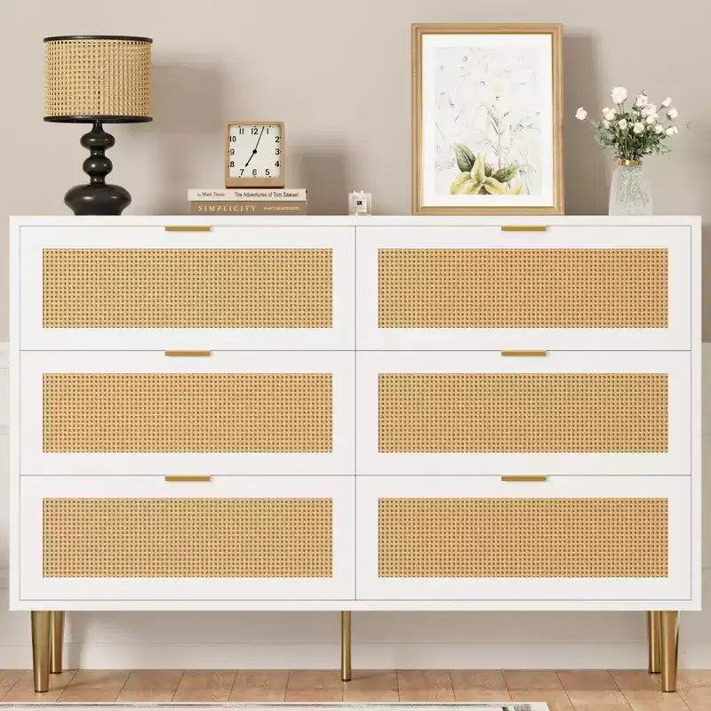 Commode 6 tiroirs en rotin avec pieds et poignées dorés, commode double large moderne avec grand plateau et dispositif anti-basculement pour chambre et salon