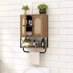 Armoire murale de salle de bain en rotin bohème au-dessus des toilettes avec portes arquées en rotin, armoire moderne avec étagères réglables