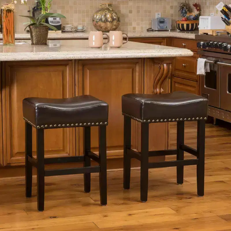 Lot de 2 tabourets de bar à hauteur de comptoir Lissette marron - Christopher Knight Home : Cuir reconstitué, clous en bronze, cadre en hévéa