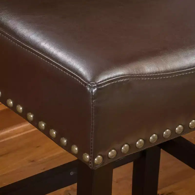 Lot de 2 tabourets de bar à hauteur de comptoir Lissette marron - Christopher Knight Home : Cuir reconstitué, clous en bronze, cadre en hévéa