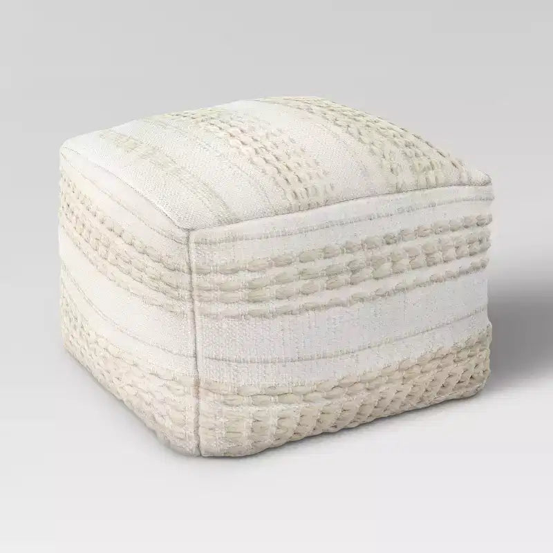 Pouf Lory Texturé Neutre - Threshold™ : Ottoman Carré Bohème, Capitonnage Fait Main, Beige Clair, Mélange Coton et Laine