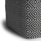 Laurene Pouf tissé carré en polyester PET gris/blanc - WyndenHall