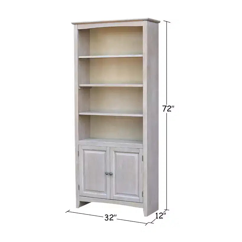 Bibliothèque International Concepts 72 po. Shaker avec deux portes inférieures Gris délavé : Parawood massif, design de style Mid-Century, étagères réglables