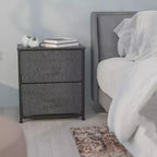 Meuble de rangement à 2 tiroirs Emma et Oliver avec plateau en bois et tiroirs en tissu foncé