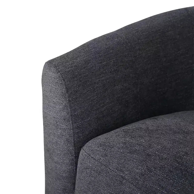 Fauteuil tonneau rembourré en bois Liria pour salon avec piètement pivotant en métal | ART OF LIVING DESIGNS